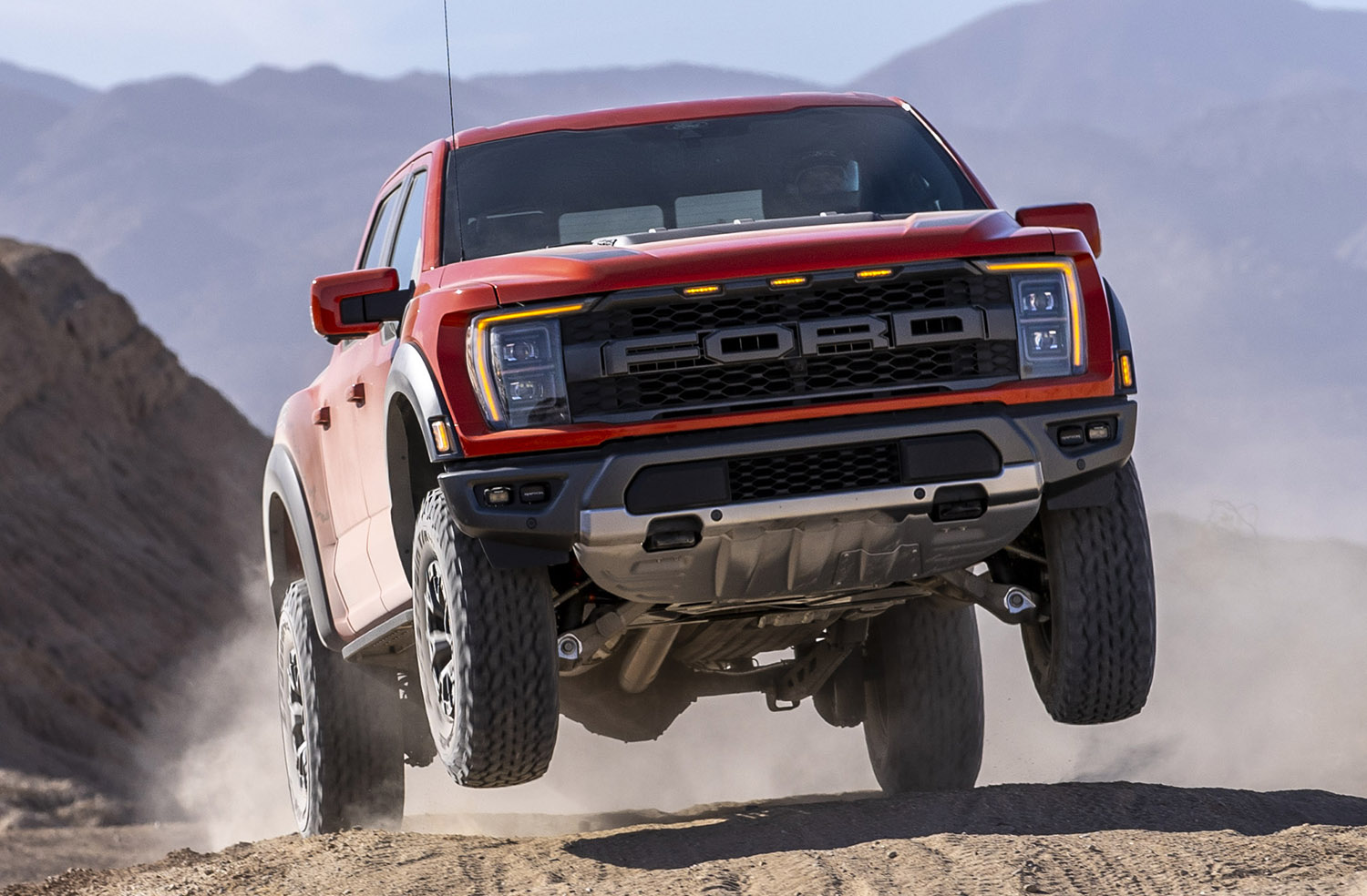 la nueva ford raptor 2021 estrenara motor v8 302 coyote con 760 cv el mismo del Mustang GT500
