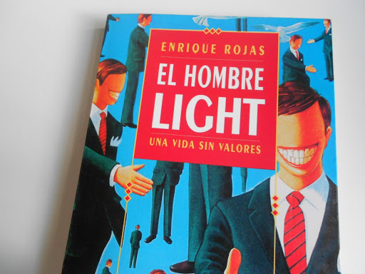 El Hombre Light ¿Es muy bueno? (Reseña)