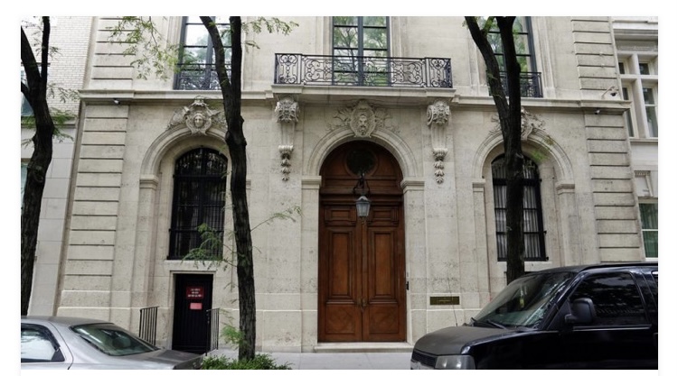 La “mansión del horror” de Nueva York donde Jeffrey Epstein y sus invitados abusaban de menores se vendió por USD 51 millone