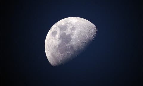 Lo que tendrías que pagar por una casa en la Luna