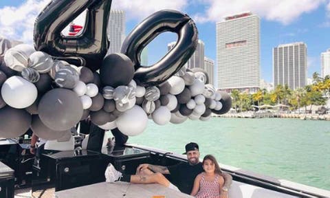 Nicky Jam celebra sus 40 años de una vida espinosa, pero exitosa