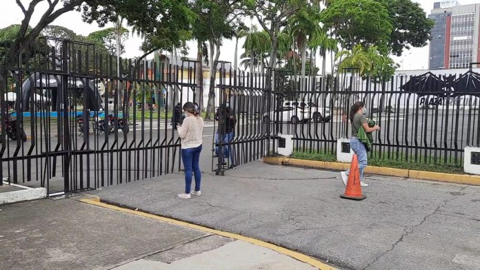 Reina el desconocimiento entre quienes desean vacunarse en Carabobo