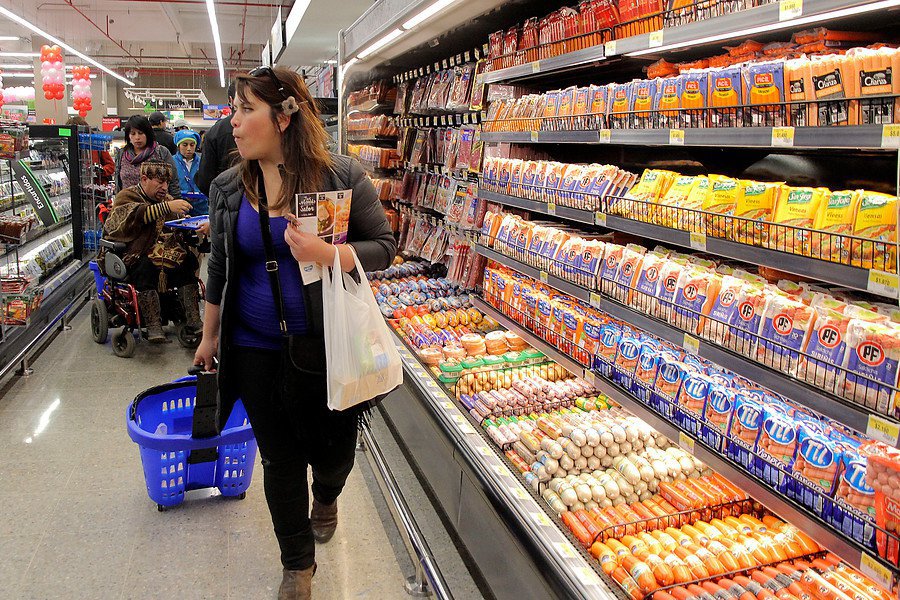 15000 pesos se necesitan para no caer bajo la línea de pobreza