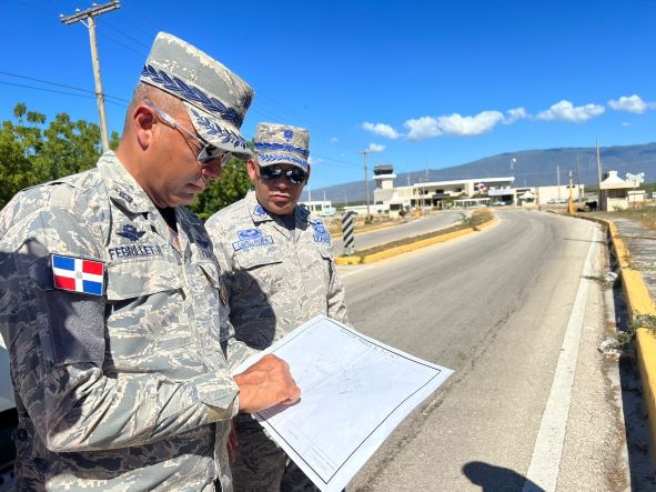 Comandante General FARD inspeccionó los terrenos donde se construirá El Comando Sur.