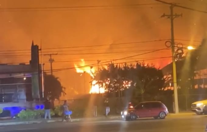 Incendio afecta hotel en Puerto Plata