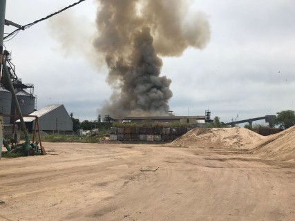 Un obrero muerto y varios heridos tras la explosión en la planta de la ex Nidera