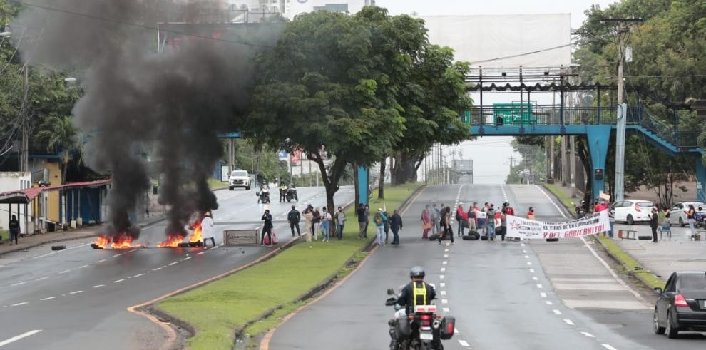 Estudiantes protestan en rechazo al recorte presupuestario de la Universidad de Panamá