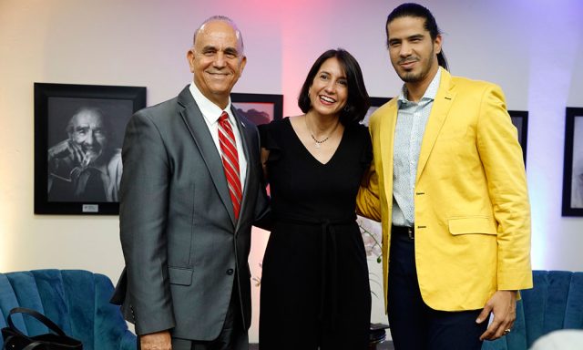 Educador Patricio León presenta su nuevo libro