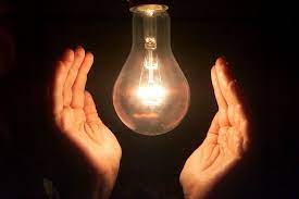 ¡LA LUZ NO PARA DE SUBIR