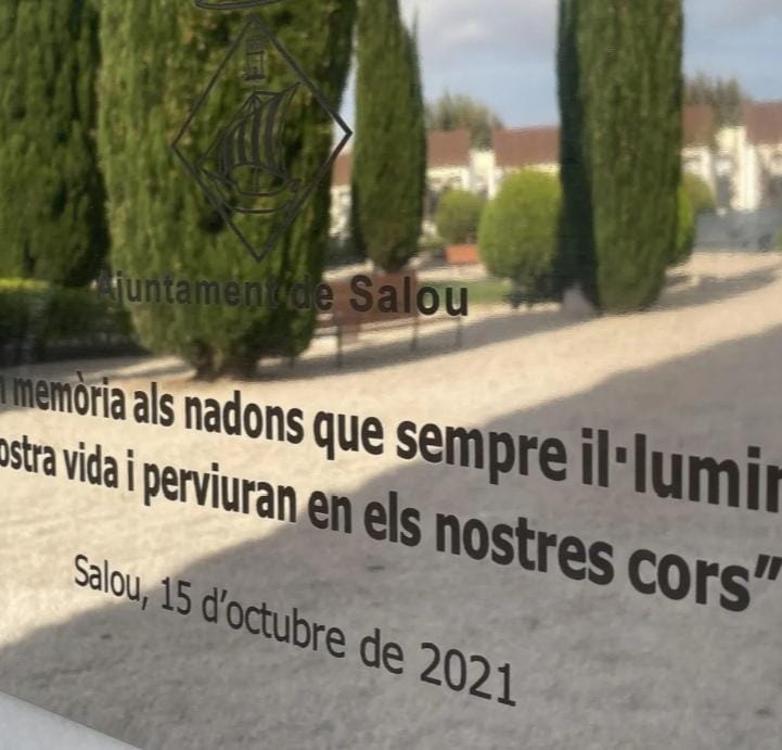 Este año las familias que han pasado por un duelo perinatal han podido rendir homenaje a sus bebés en el cementerio de Salou