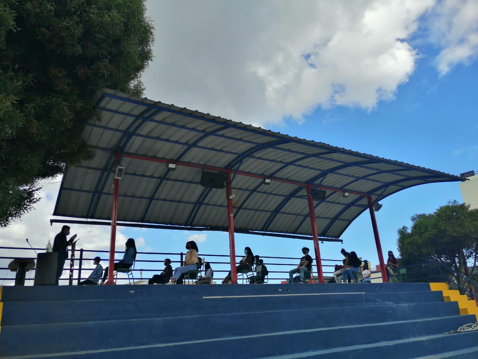 Punto de encuentro estudiantes 3ro B.G.U