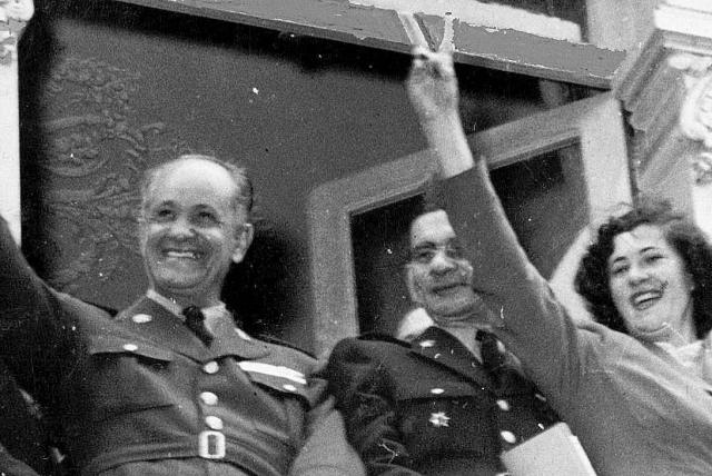 La dictadura que nos aqueja