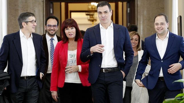 El PSOE mantendrá el no a Rajoy aunque C