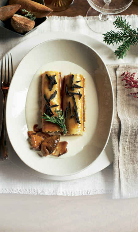 Canelones de pularda con boletus y salsa de trufa