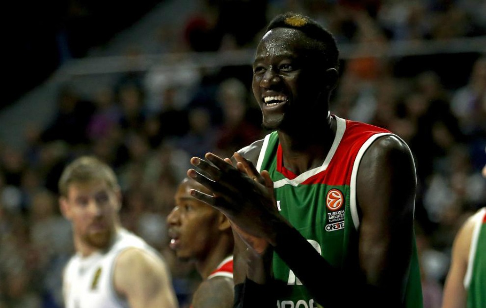 Diop, el pívot español de 2,40 m. de envergadura, se apunta al Draft NBA