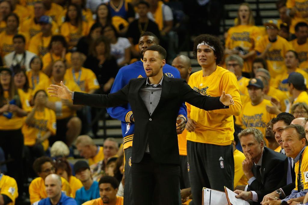 Kerr: "Hubiese sido una irresponsabilidad poner a jugar a Curry"