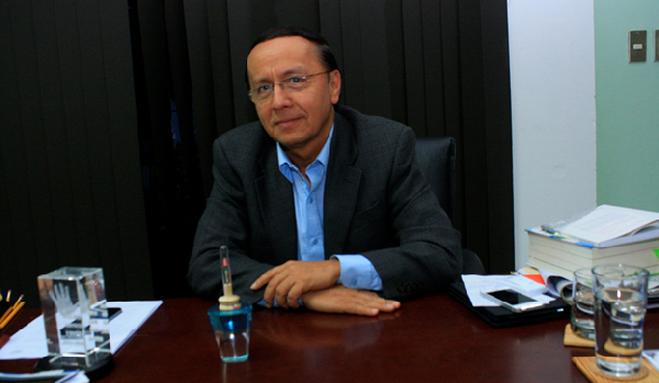 Gerson  Martínez Renuncia a su cargo como Ministro de Obras Públicas 