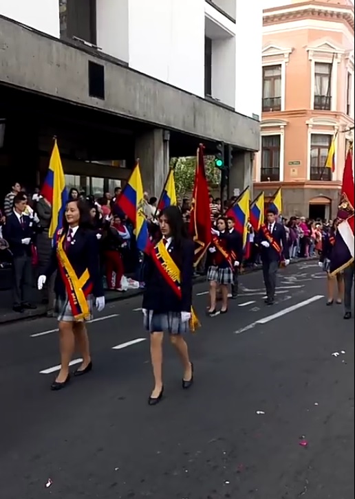 Embanderamiento y saludo al Alcalde de Quito 
