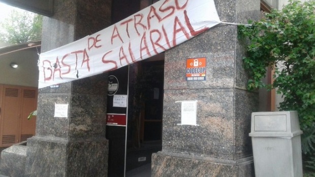 Tensión en Clínica Estrada de Lanus, más de 20 despedidos y la cifra de despidos puede ampliarse más en los próximos días.