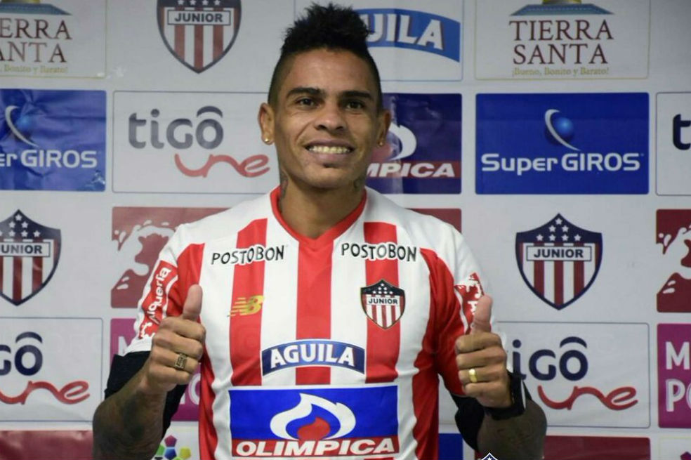 ALVEZ FUE PRESENTADO EN JUNIOR DE BARRANQUILLA
