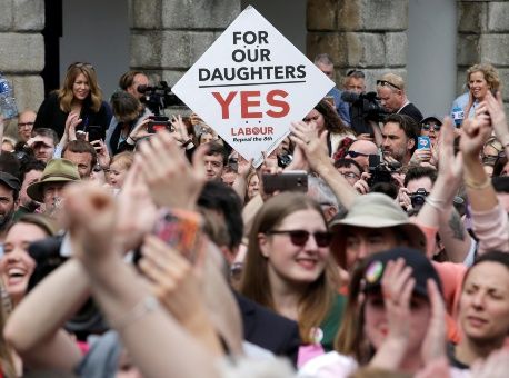 TRIUNFA EL "SÍ" A LA LEGALIZACIÓN DEL ABORTO EN IRLANDA