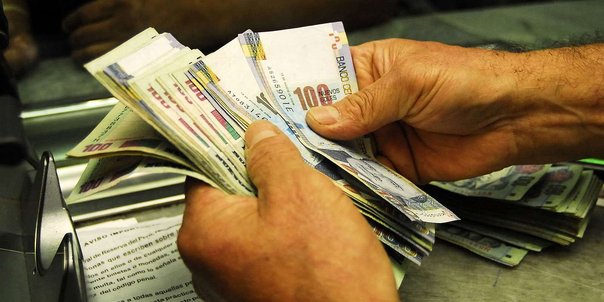 Sueldo lunderburgués es aumentado, y se propone un bono para jovenes.