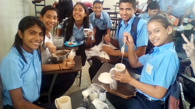 Torta de microondas realizada en el grupo de ciencia divertida.