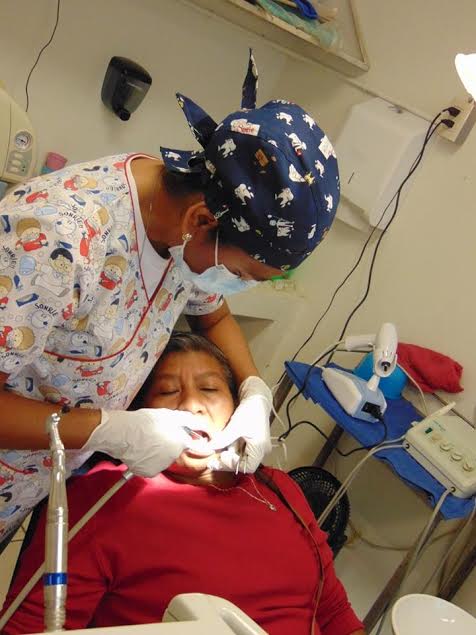 REALIZAN CAMPAÑA DENTAL EN AMATENANGO DE LA FRONTERA